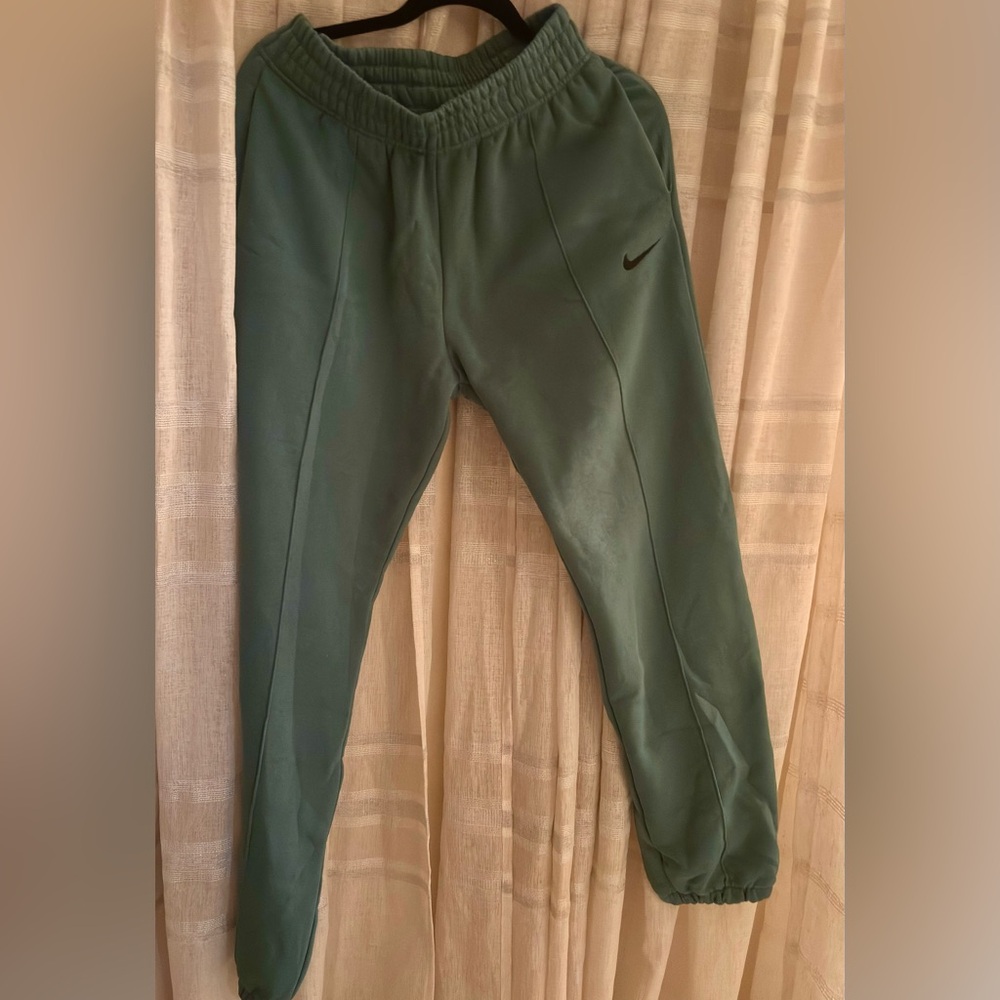 Nike Women's Green Joggers